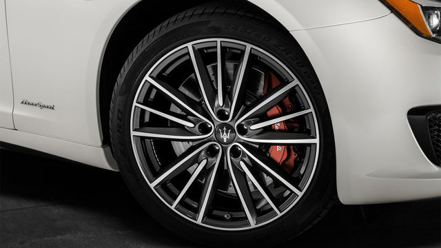 2020 Maserati Quattroporte GTS  第4張相片