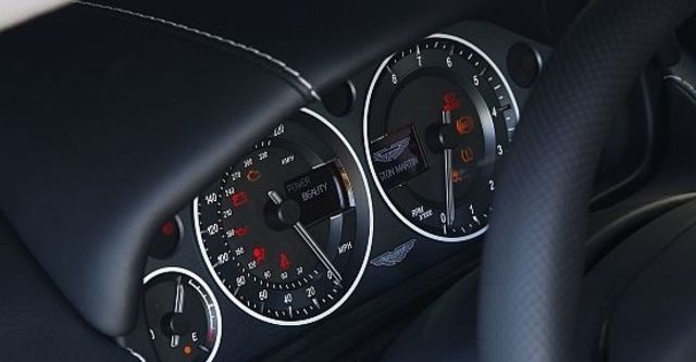 2010 Aston Martin DBS Coupe  第9張相片