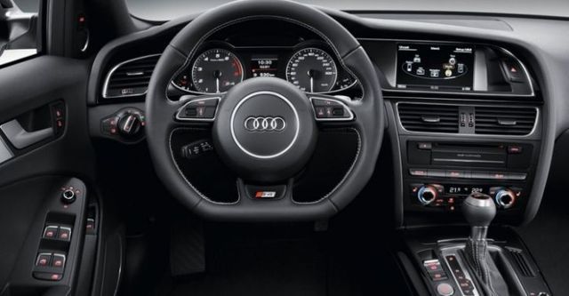 2014 Audi A4 Avant S4  第6張相片