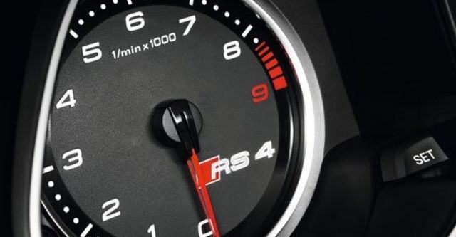 2013 Audi A4 Avant RS4  第9張相片