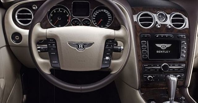 2010 Bentley Continental Flying Spur 6.0 W12  第7張相片