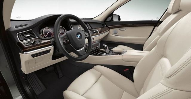 2015 BMW 5-Series GT 535i Luxury Line  第4張相片