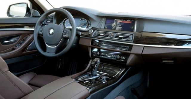 2015 BMW 5-Series Sedan 520i Luxury Line  第9張相片