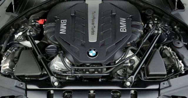 2014 BMW 7-Series 750Li  第10張相片