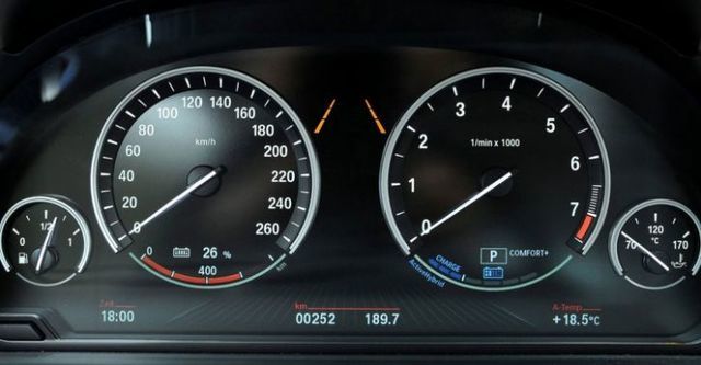 2014 BMW 7-Series ActiveHybrid 7  第10張相片