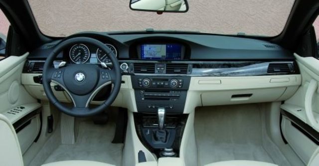 2013 BMW 3-Series Convertible 320i  第7張相片