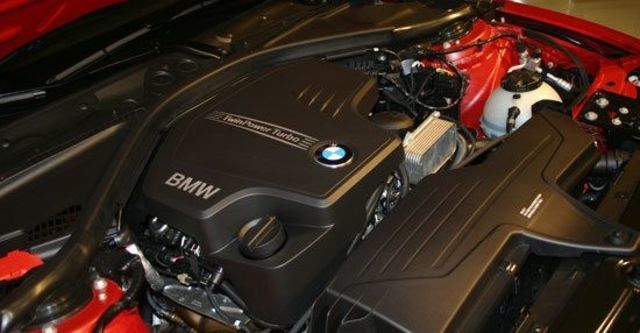 2013 BMW 3-Series Sedan 320i Sport  第4張相片
