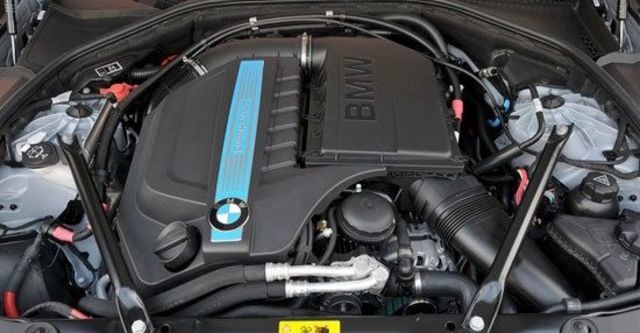 2013 BMW 5-Series Sedan ActiveHybrid 5  第9張相片