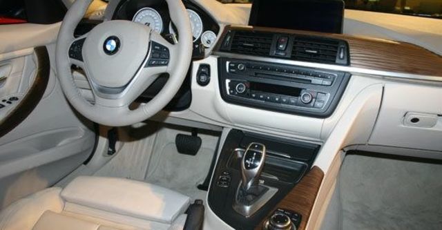 2012 BMW 3-Series Sedan 320d Luxury  第8張相片
