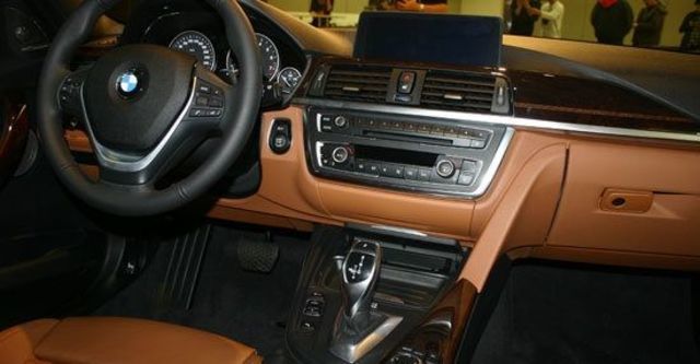 2012 BMW 3-Series Sedan 335i Sport  第10張相片
