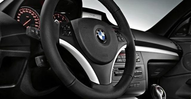 2011 BMW 1-Series Coupe 135i  第6張相片