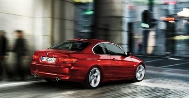 2011 BMW 3-Series Coupe 325i  第5張相片