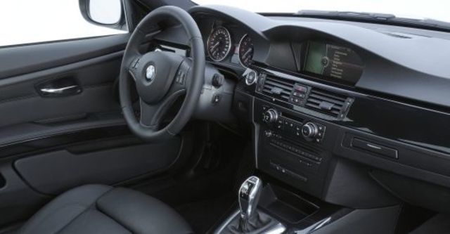 2011 BMW 3-Series Coupe 335i  第8張相片