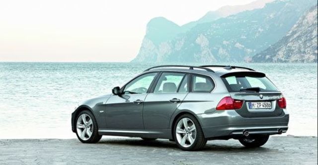 2011 BMW 3-Series Touring 320d  第2張相片