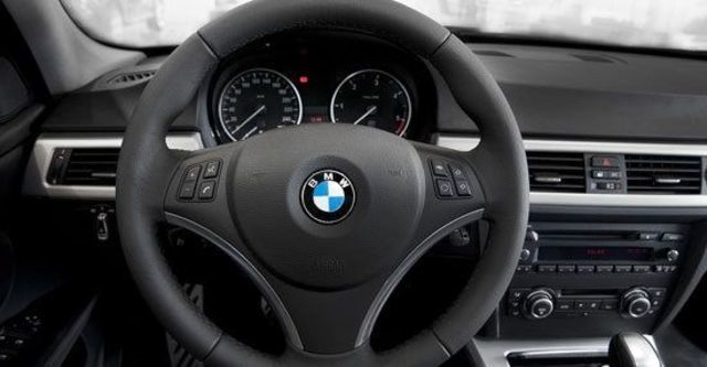 2011 BMW 3-Series Touring 320d  第4張相片