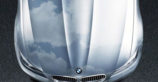 2010 BMW 3-Series Sedan 320i  第8張相片