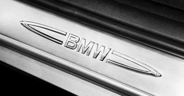 2010 BMW 3-Series Touring 320d  第7張相片