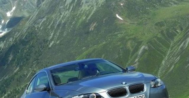2009 BMW 3 Series Coupe 320i  第5張相片