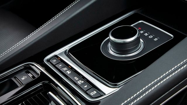2020 Jaguar F-Pace 25T R-Sport  AWD  第6張相片