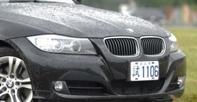 2009 BMW 3-Series Sedan 320i  第3張相片