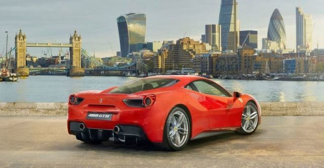 2015 Ferrari 488 GTB V8  第3張相片
