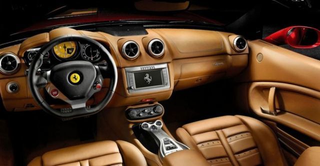 2014 Ferrari California 30 4.3 V8  第6張相片