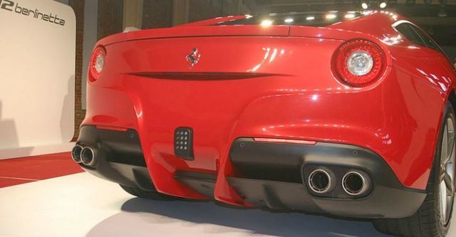 2014 Ferrari F12 Berlinetta V12  第4張相片