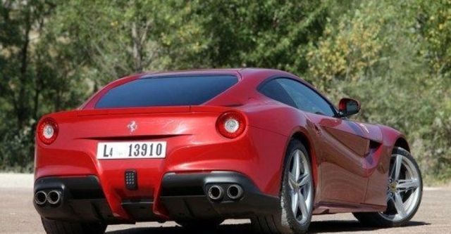 2013 Ferrari F12 Berlinetta V12  第4張相片