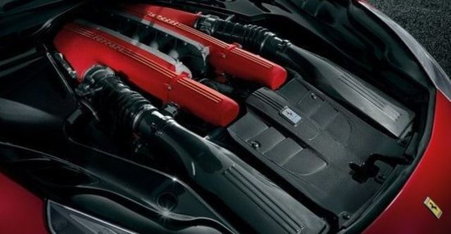 2013 Ferrari F12 Berlinetta V12  第9張相片