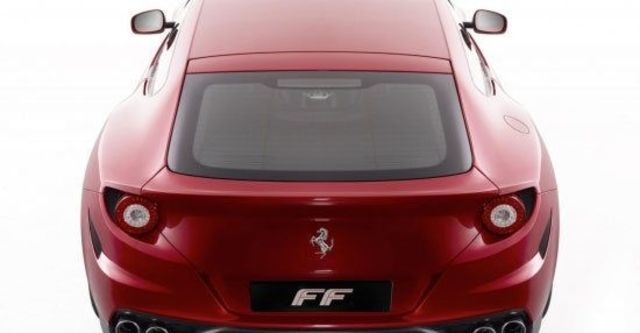 2013 Ferrari FF V12  第7張相片