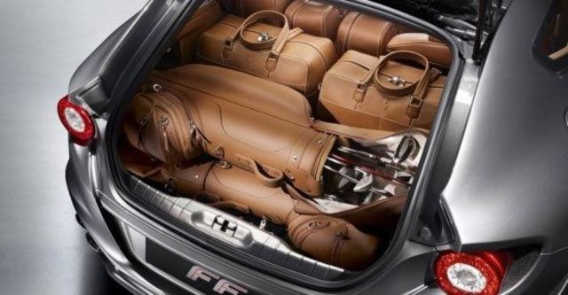 2013 Ferrari FF V12  第11張相片