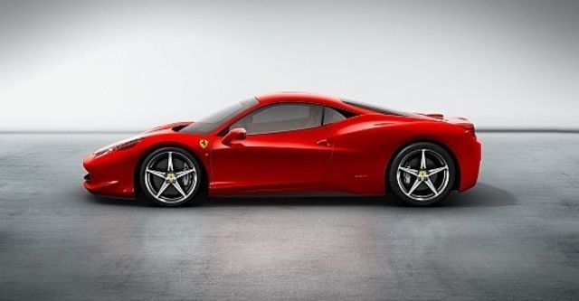 2012 Ferrari 458 Italia Coupe  第6張相片