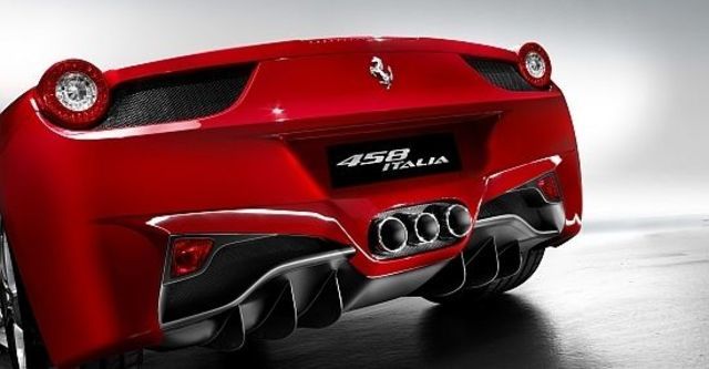 2012 Ferrari 458 Italia Coupe  第8張相片