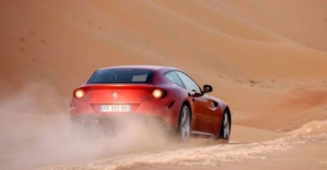 2012 Ferrari FF V12  第5張相片