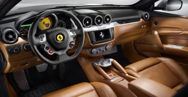 2012 Ferrari FF V12  第9張相片