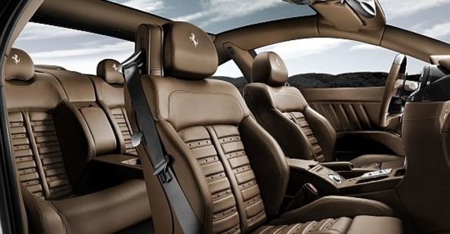 2011 Ferrari 612 Scaglietti  第10張相片