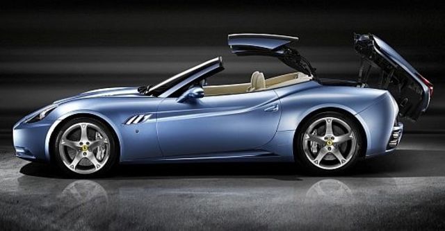 2010 Ferrari California 4.3  第4張相片