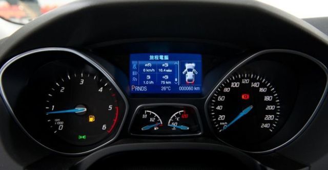 2015 Ford Focus 5D 2.0柴油頂級運動型  第8張相片