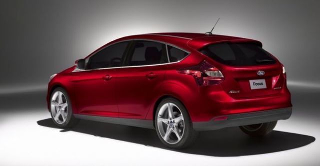 2015 Ford Focus 5D 2.0汽油時尚經典型  第2張相片