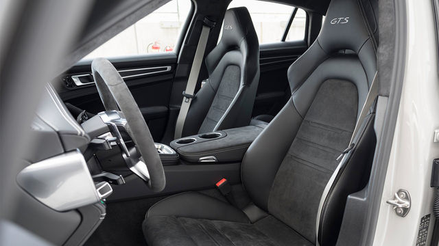2020 Porsche Panamera GTS  第6張相片