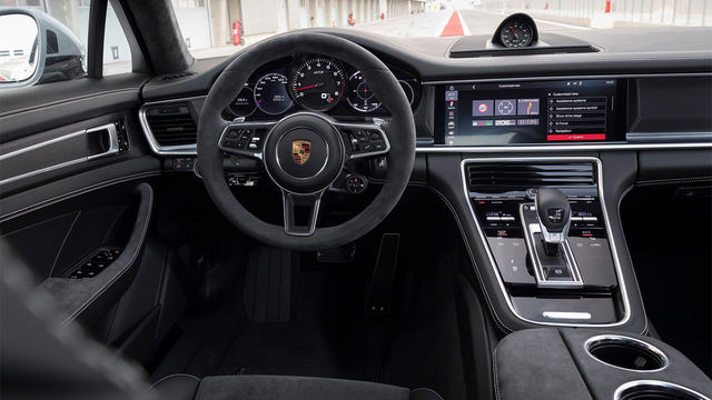 2020 Porsche Panamera GTS  第7張相片