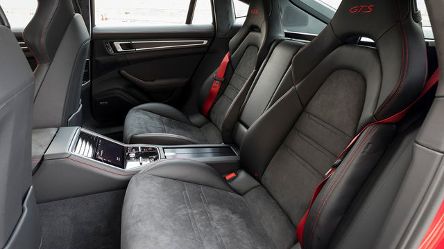 2020 Porsche Panamera GTS  第9張相片