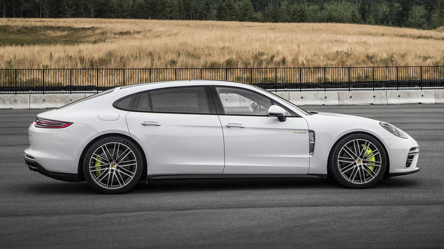 2020 Porsche Panamera Turbo S  E-Hybrid Executive  第4張相片
