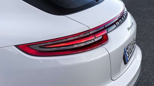2020 Porsche Panamera Sport Turismo 4 E-Hybrid  第3張相片