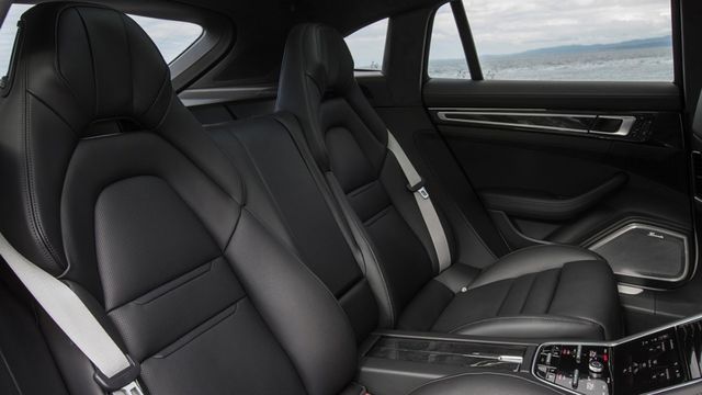2020 Porsche Panamera Sport Turismo 4 S  第7張相片