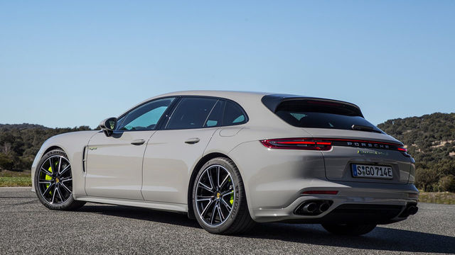 2020 Porsche Panamera Sport Turismo Turbo S  E-Hybrid  第3張相片