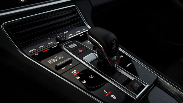 2020 Porsche Panamera Sport Turismo Turbo S  E-Hybrid  第9張相片