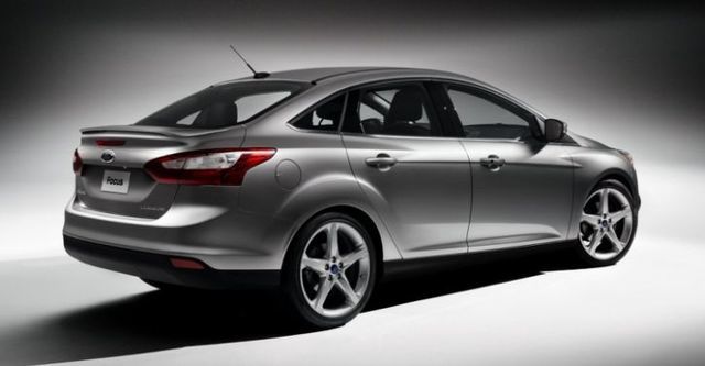 2014 Ford Focus 4D 2.0柴油時尚經典型  第5張相片