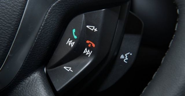2014 Ford Focus 4D 2.0柴油時尚經典型  第7張相片