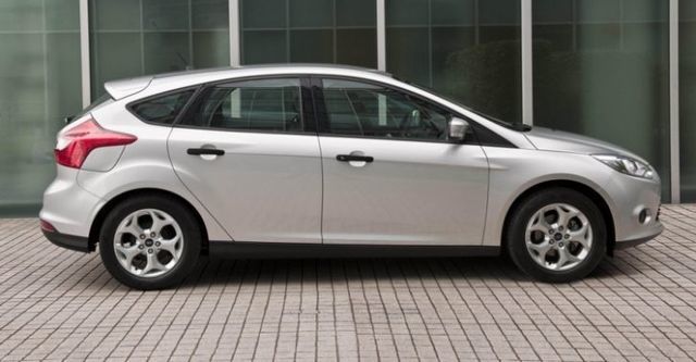 2014 Ford Focus 5D 1.6汽油時尚型  第6張相片